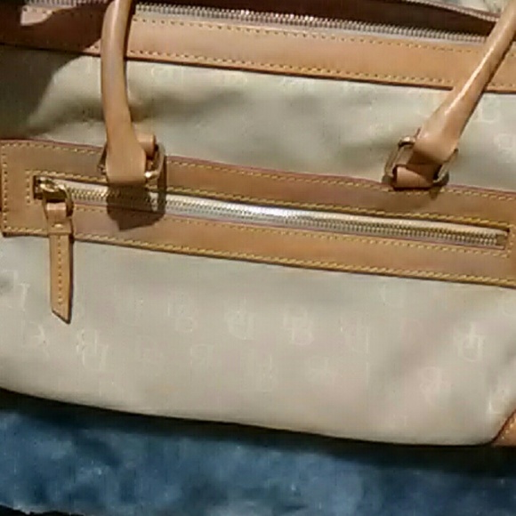 Purses - Picture 5 of 5